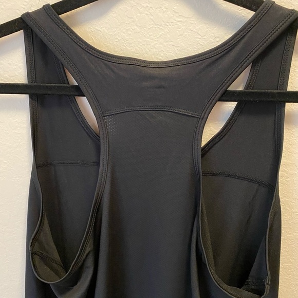 Old Navy Black Active Tank Top Size L New Without Tag - Picture 4 of 6